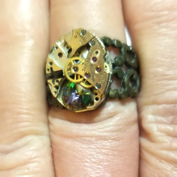 Vintage Steampunk Rainbow Crystal Ring - Picture 6 of 7